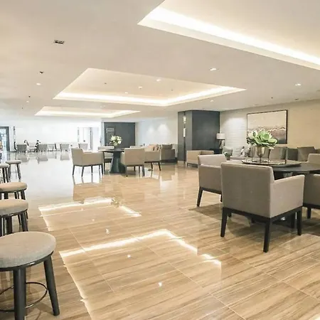 New Makati 1Br Resort View Above Air Mall 50-Inch Smart Tv