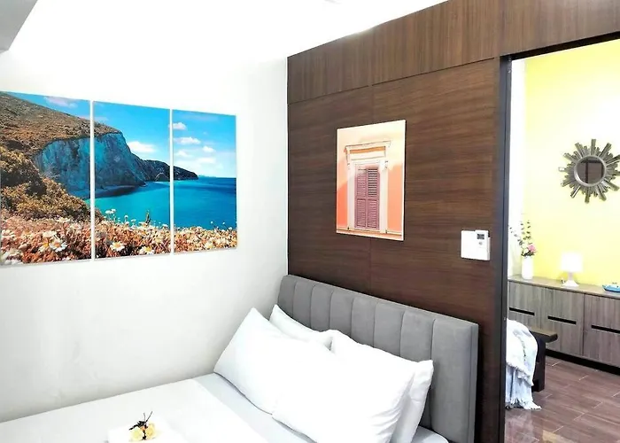 New Makati 1br View Above Air Mall 50-inch Smart Tv Apartment