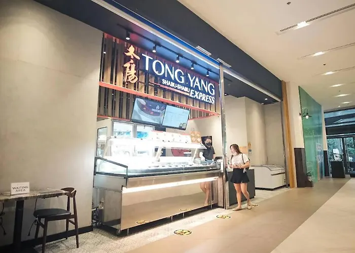 New Makati 1br View Above Air Mall 50-inch Smart Tv * Manila