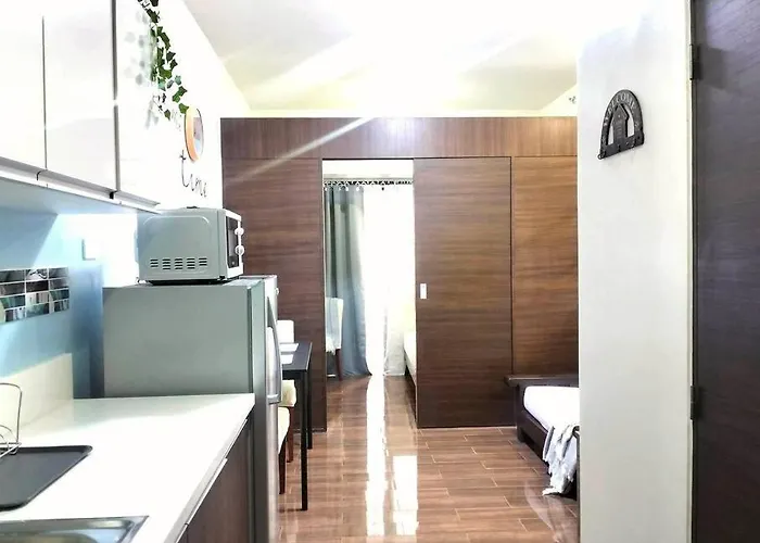 New Makati 1br View Above Air Mall 50-inch Smart Tv * Manila