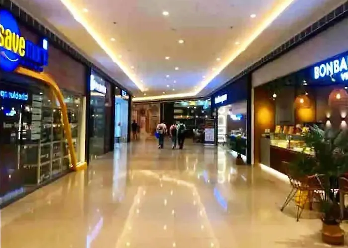 New Makati 1br View Above Air Mall 50-inch Smart Tv Apartment *