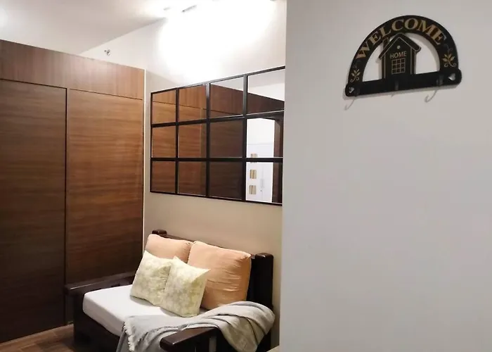 Apartment New Makati 1br View Above Air Mall 50-inch Smart Tv *