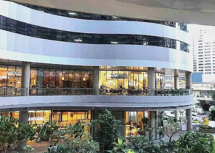 New Makati 1br View Above Air Mall 50-inch Smart Tv Apartment Manila