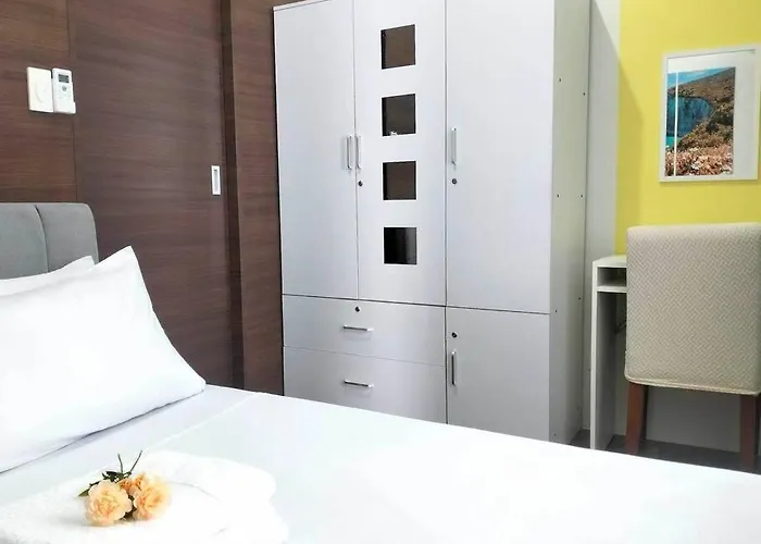 New Makati 1br View Above Air Mall 50-inch Smart Tv * Manila