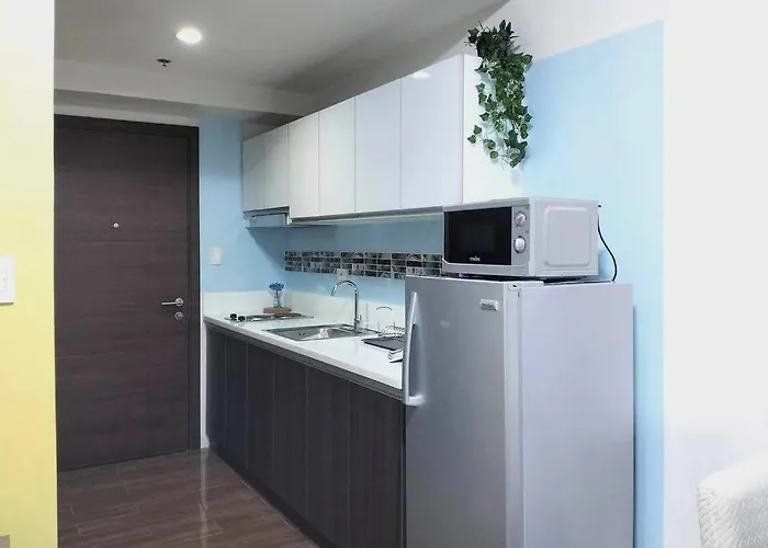 Apartment New Makati 1br View Above Air Mall 50-inch Smart Tv *