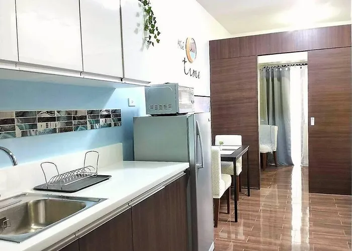 Apartment New Makati 1br View Above Air Mall 50-inch Smart Tv *