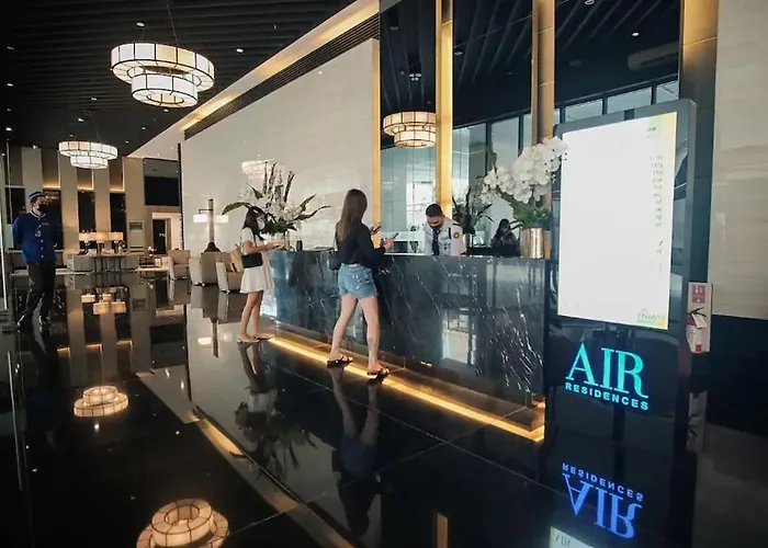 New Makati 1br View Above Air Mall 50-inch Smart Tv Apartment Manila